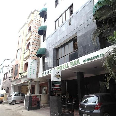 Hotel S R M Central Park Chennai Zewnętrze zdjęcie