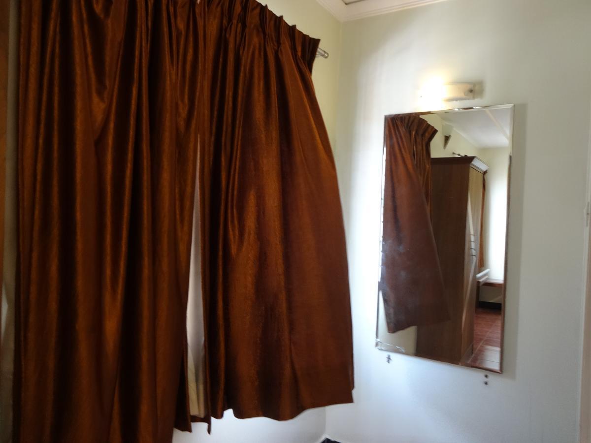 Hotel S R M Central Park Chennai Zewnętrze zdjęcie