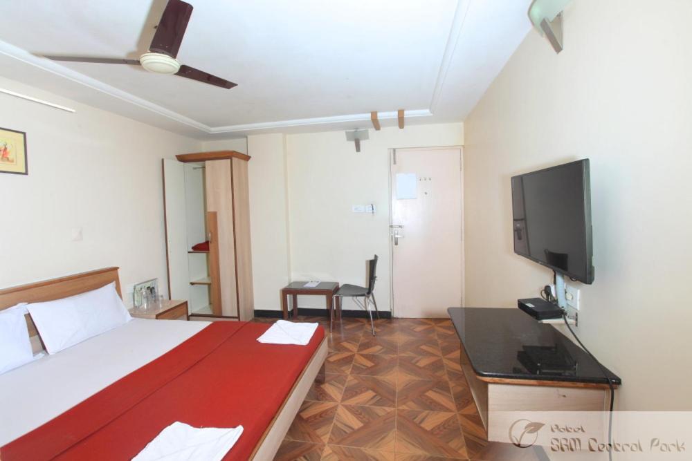 Hotel S R M Central Park Chennai Zewnętrze zdjęcie