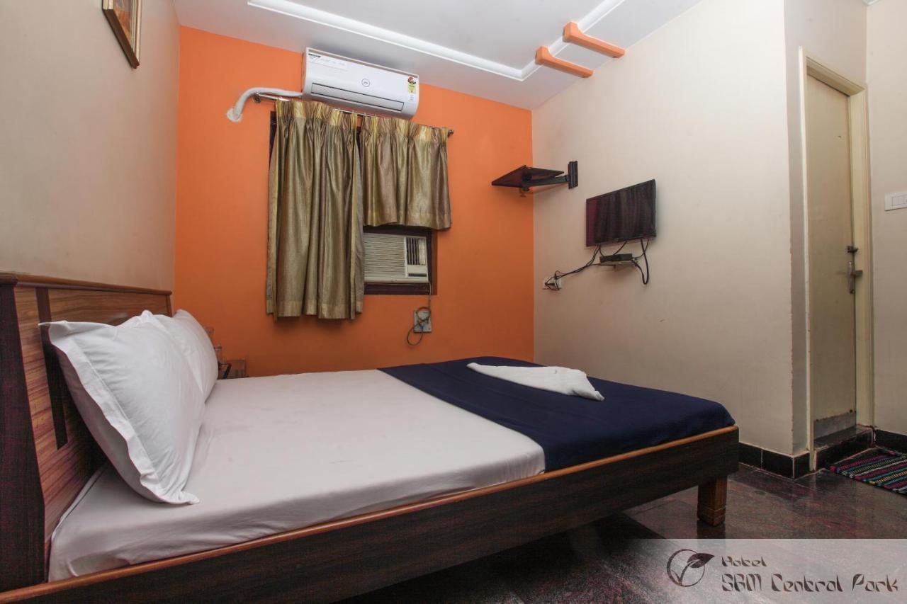 Hotel S R M Central Park Chennai Zewnętrze zdjęcie